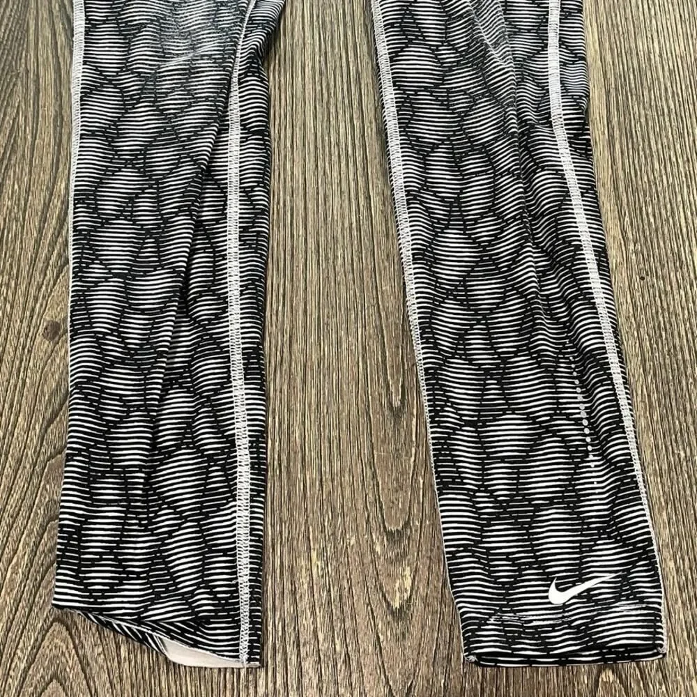 Nike Pro Womens Abstract Print Leggings Elastic Waist Full Length Black Size L